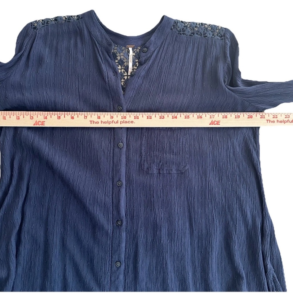 Free People Shirt Size XS  Blue Tunic Crochet Lace Back Lagenlook Cottagecore - Picture 7 of 12